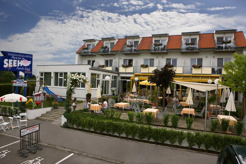 Hotel & Restaurant Seehof Подерсдорф-ам-Зе Экстерьер фото